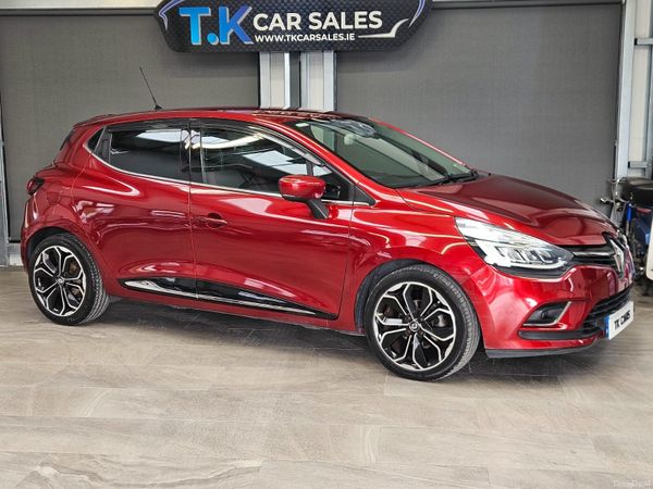 Renault Clio Hatchback, Petrol, 2018, Red