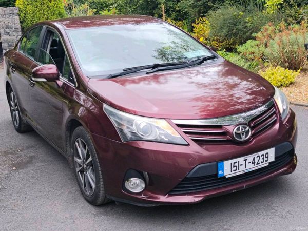 Toyota Avensis Saloon, Diesel, 2015, Red