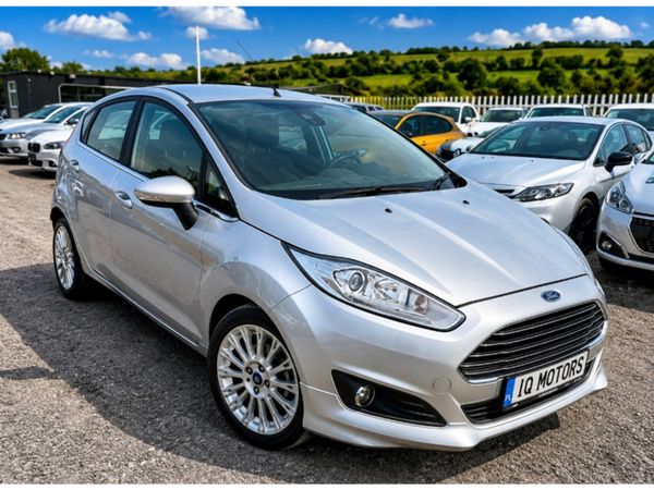 Ford Fiesta Hatchback, Petrol, 2016, Silver