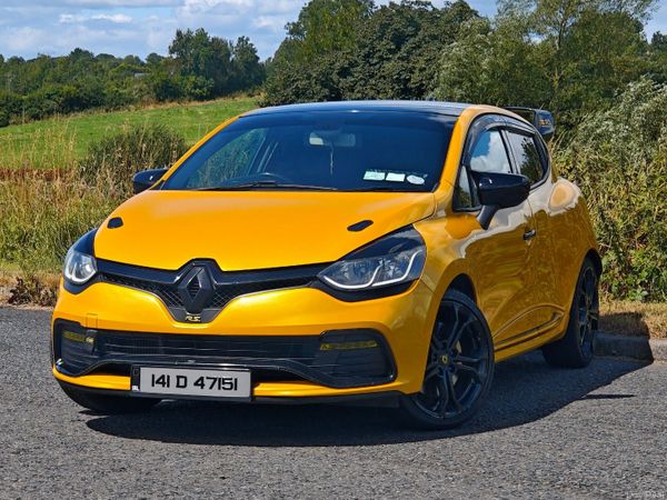Renault Clio Hatchback, Petrol, 2014, Yellow