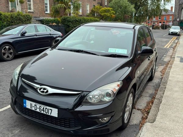 Hyundai i30 Hatchback, Diesel, 2011, Black
