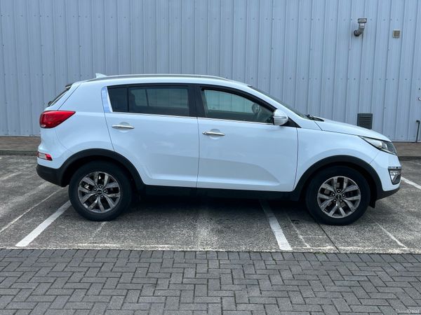 Kia Sportage SUV, Diesel, 2015, White