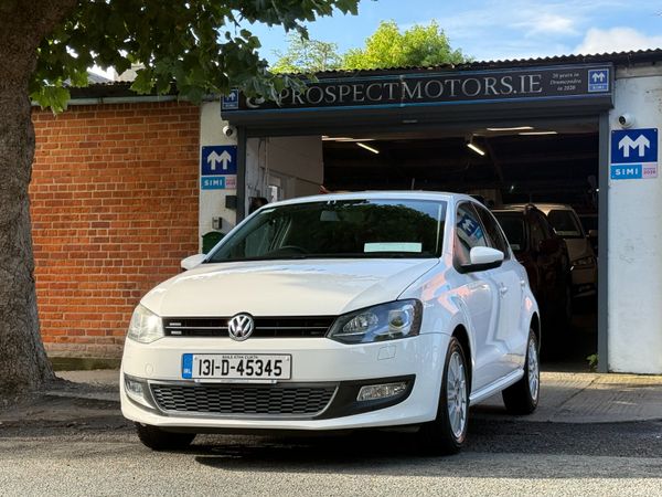 Volkswagen Polo Hatchback, Petrol, 2013, White
