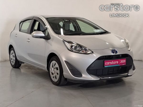 Toyota Aqua Hatchback, Petrol Hybrid, 2020, Silver