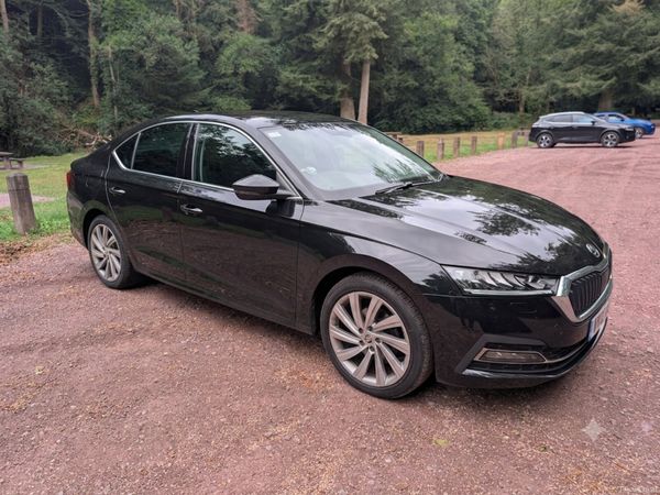 Skoda Octavia Saloon, Diesel, 2023, Black