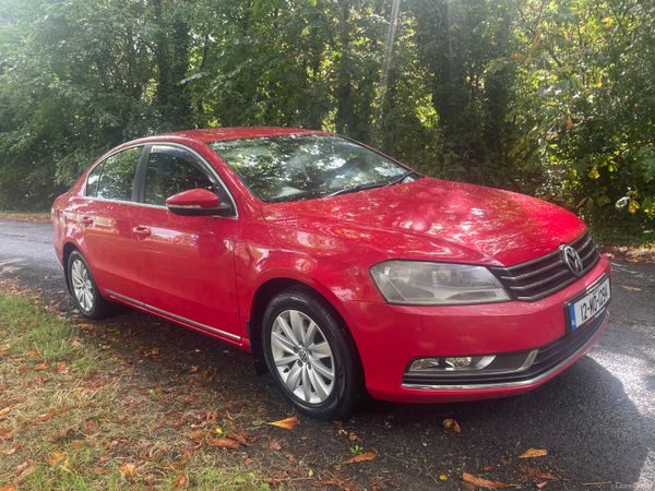 Volkswagen Passat Saloon, Diesel, 2012, Red