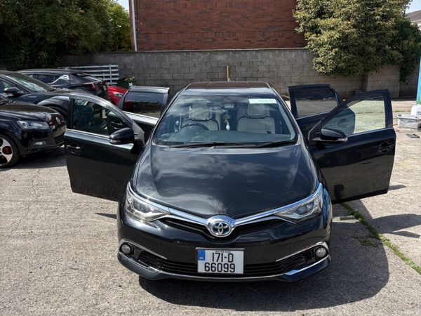 Toyota Auris Hatchback, Petrol Hybrid, 2017, Black