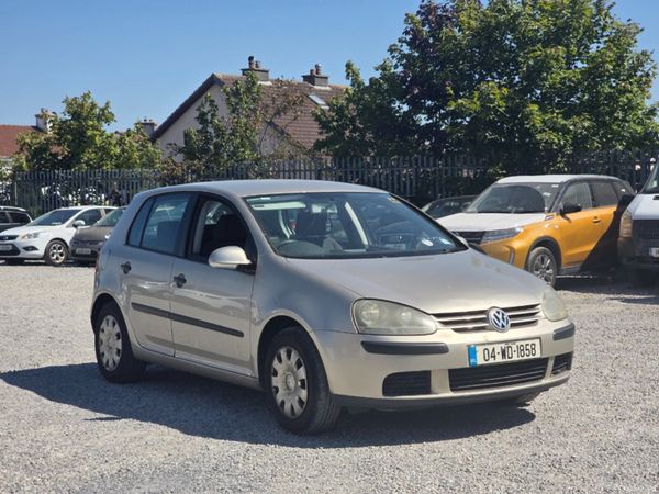 Volkswagen Golf Hatchback, Petrol, 2004, Beige
