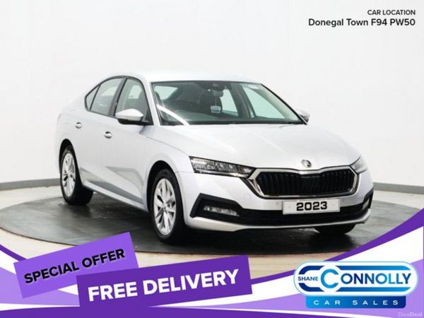 Skoda Octavia Saloon, Diesel, 2023, Grey
