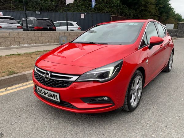 Opel Astra Hatchback, Diesel, 2016, Red
