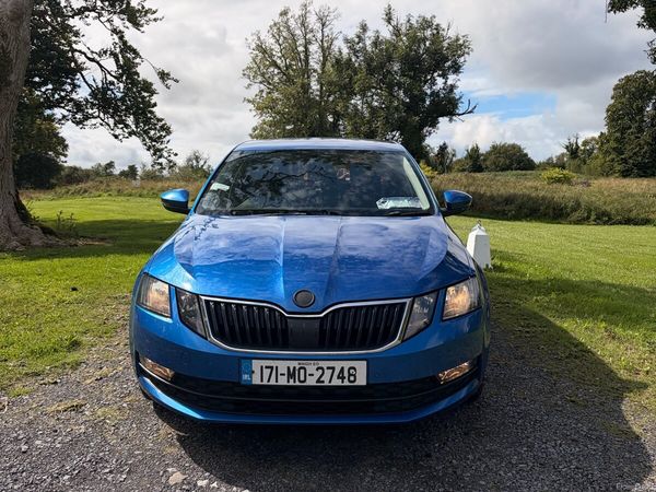 Skoda Octavia Hatchback, Diesel, 2017, Blue