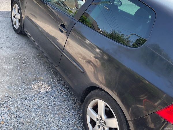 Volkswagen Golf Hatchback, Petrol, 2008, Black