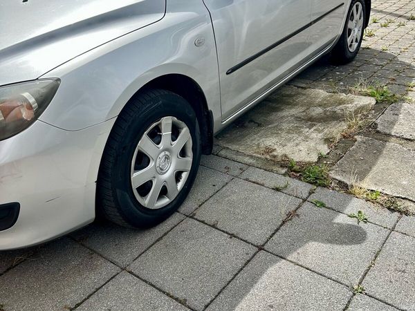 Mazda Mazda3 Hatchback, Petrol, 2009, Grey