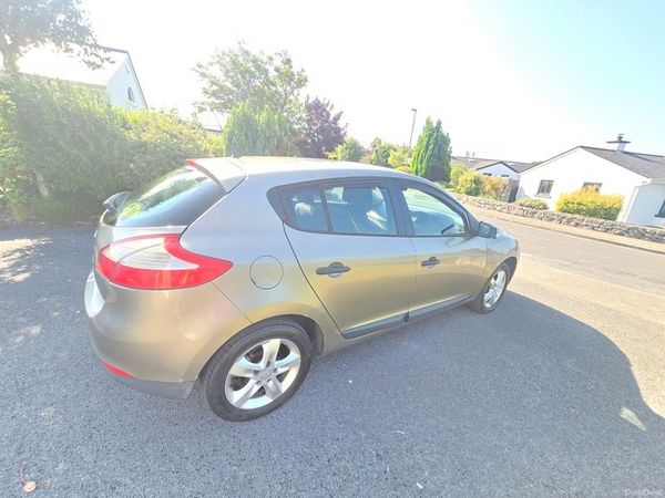 Renault Megane Hatchback, Diesel, 2009, Gold