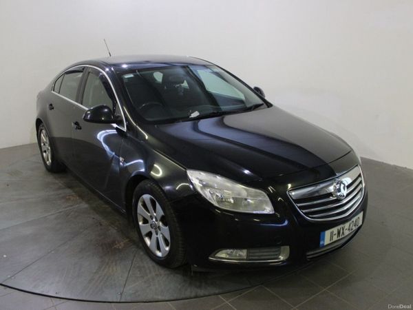 Vauxhall Insignia Hatchback, Diesel, 2011, Black