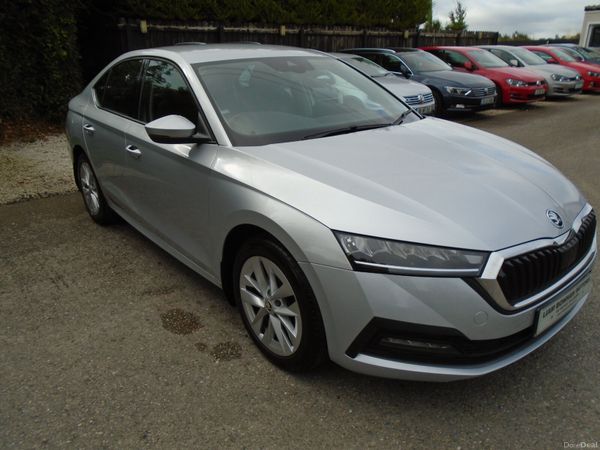 Skoda Octavia Saloon, Diesel, 2023, Grey