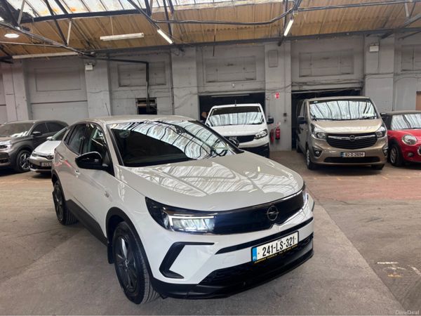 Opel Grandland MPV, Petrol, 2024, White