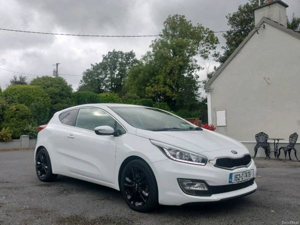 Kia Ceed Hatchback, Diesel, 2015, White