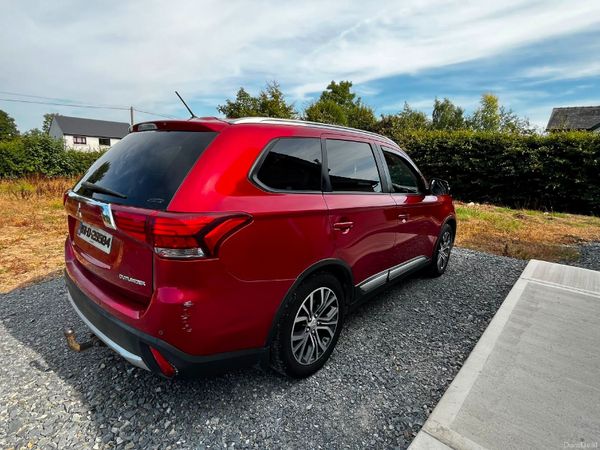 Mitsubishi Outlander SUV, Diesel, 2016, Red