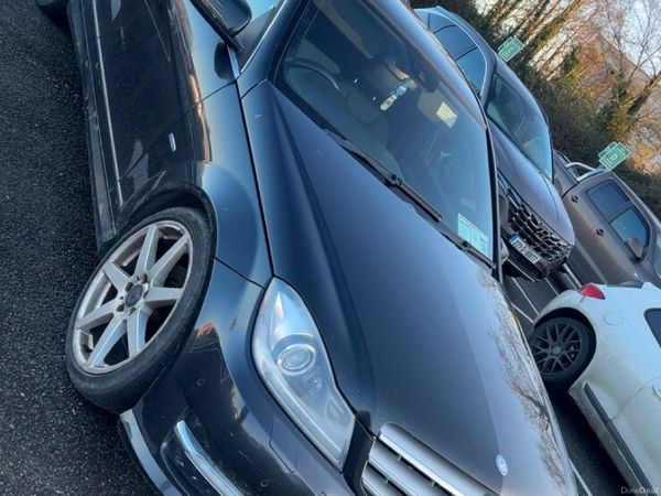 Mercedes-Benz C-Class Saloon, Diesel, 2011, Black