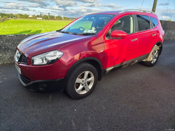 Nissan Qashqai+2 MPV, Diesel, 2012, Red