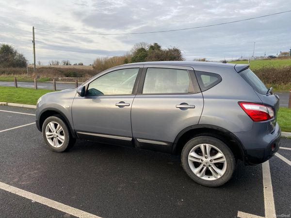 Nissan Qashqai Hatchback, Diesel, 2010, Grey