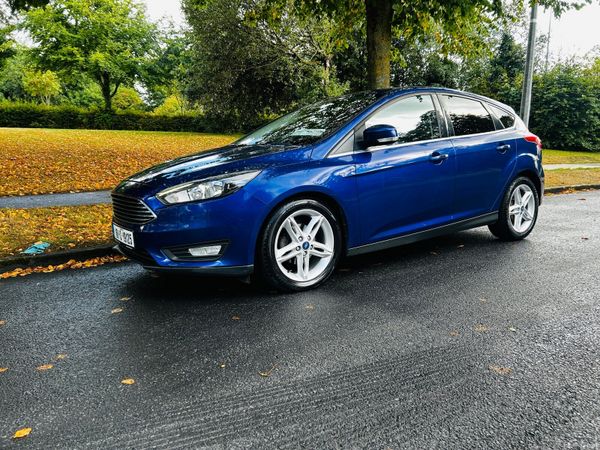 Ford Focus Hatchback, Petrol, 2016, Blue