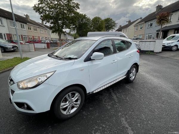Hyundai ix35 SUV, Diesel, 2011, White