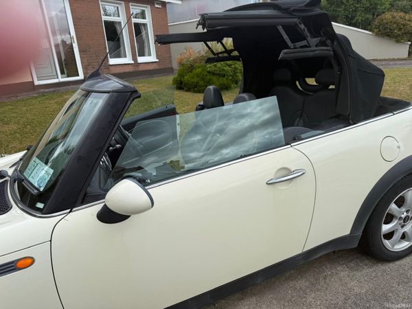 Mini Cooper Convertible, Petrol, 2007, White