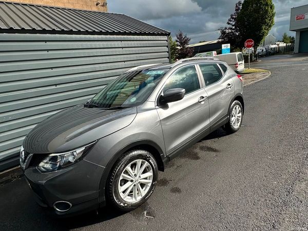 Nissan Qashqai SUV, Diesel, 2017, Grey