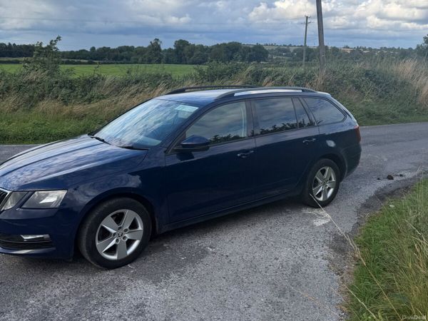 Skoda Octavia Estate, Diesel, 2017, Blue