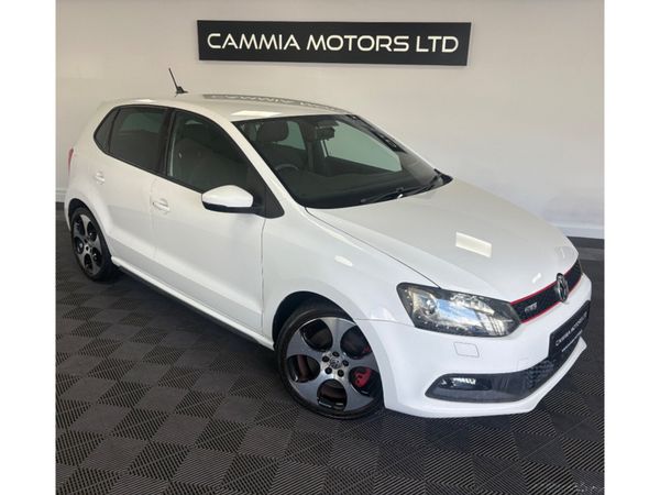 Volkswagen Polo Hatchback, Petrol, 2013, White