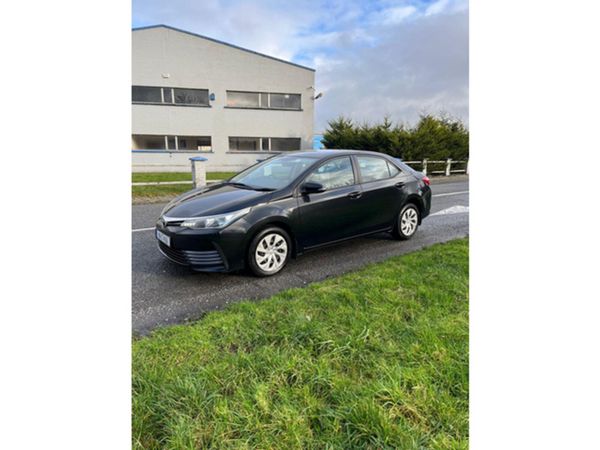 Toyota Corolla Saloon, Diesel, 2018, Black