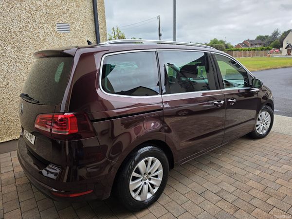 Volkswagen Sharan MPV, Diesel, 2016, Red