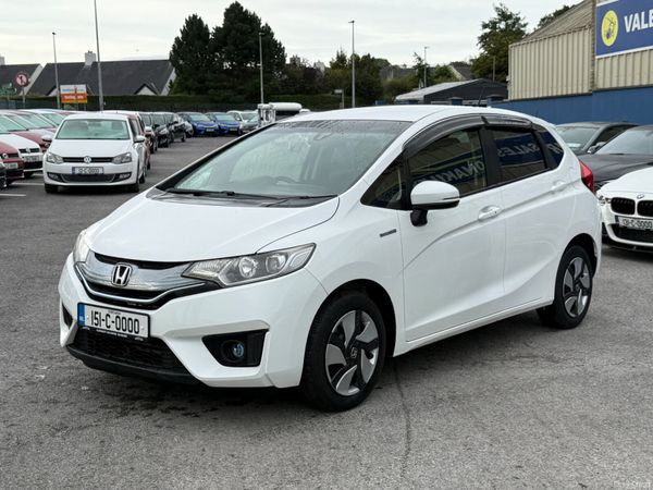 Honda Fit Hatchback, Petrol Hybrid, 2015, White