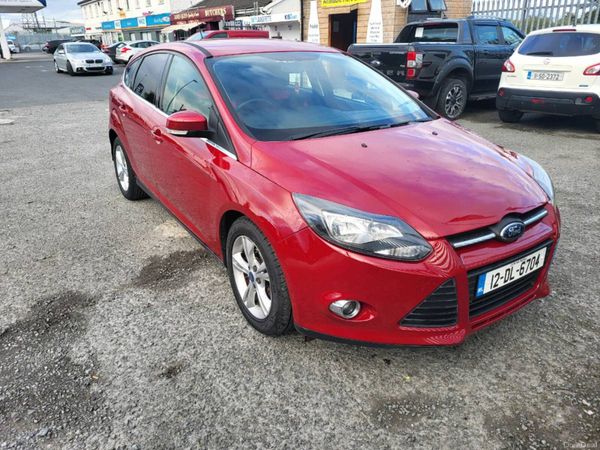 Ford Focus Hatchback, Diesel, 2012, Red