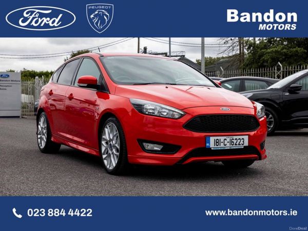 Ford Focus Hatchback, Petrol, 2018, Red