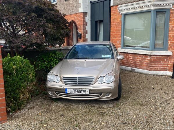 Mercedes-Benz C-Class Saloon, Petrol, 2005, Beige