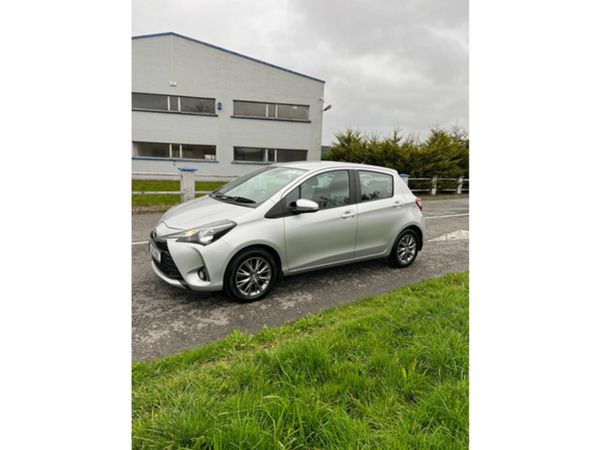 Toyota Yaris Hatchback, Petrol, 2019, Grey