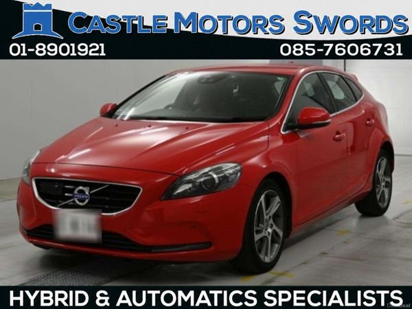 Volvo V40 Hatchback, Diesel, 2015, Red