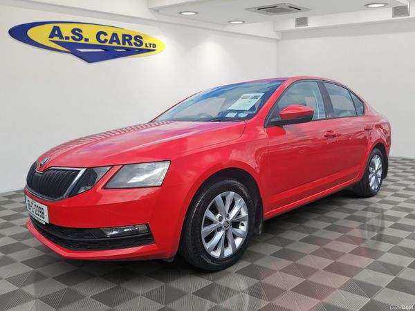Skoda Octavia Hatchback, Diesel, 2018, Red