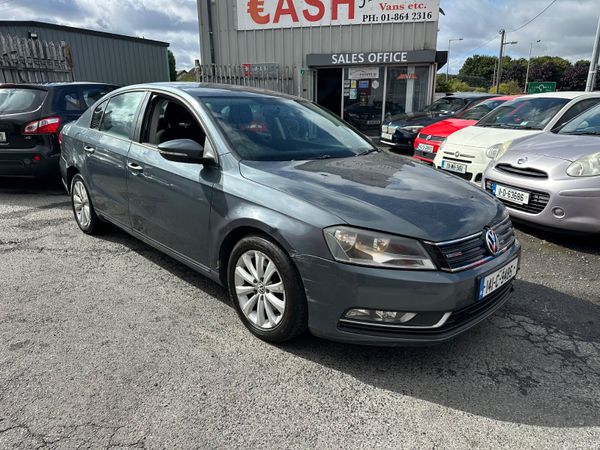 Volkswagen Passat Saloon, Diesel, 2014, Grey