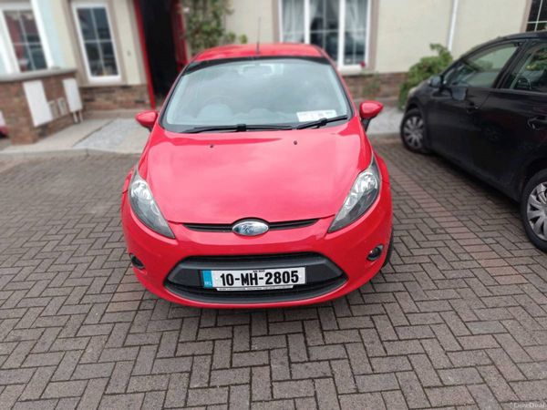 Ford Fiesta Hatchback, Petrol, 2010, Red