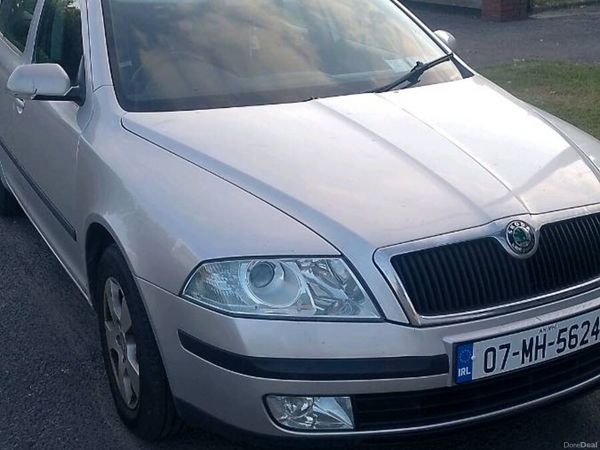 Skoda Octavia Hatchback, Petrol, 2007, Silver