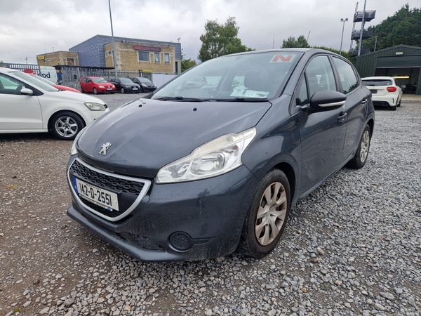 Peugeot 208 Hatchback, Diesel, 2014, Grey