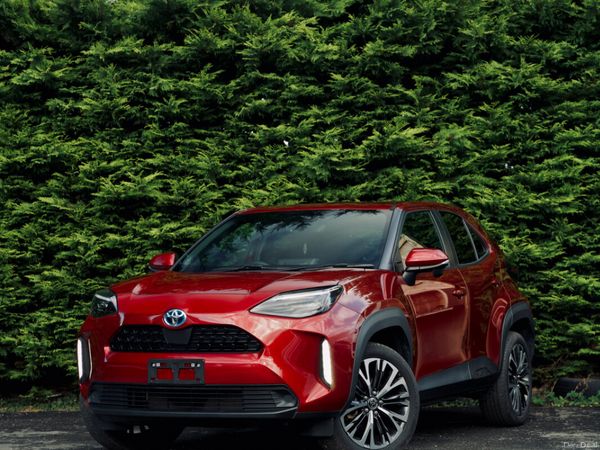 Toyota Yaris Cross SUV, Petrol Hybrid, 2022, Red