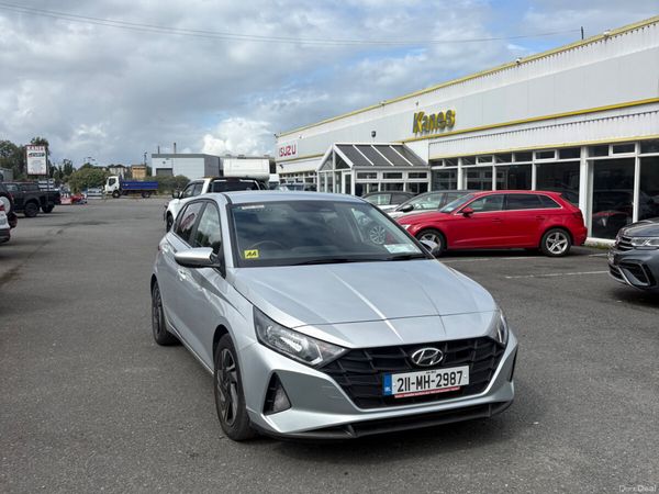 Hyundai i20 Hatchback, Petrol, 2021, Grey