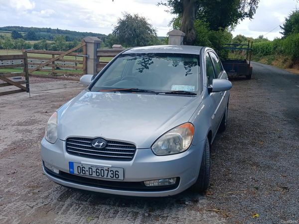 Hyundai Accent Saloon, Petrol, 2006, Silver