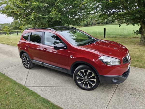 Nissan Qashqai+2 MPV, Diesel, 2013, Red