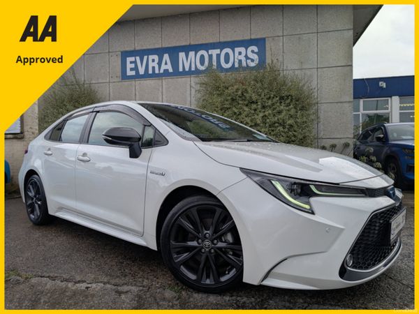 Toyota Corolla Saloon, Petrol Hybrid, 2019, White